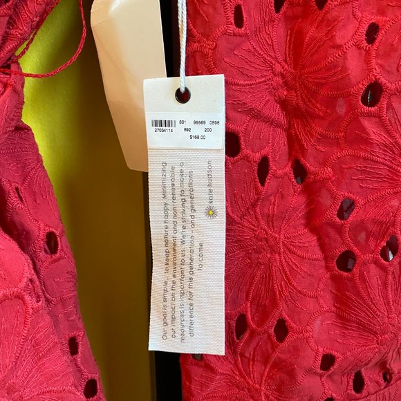 Elegant Red Midi Dress - Picture 3 of 4